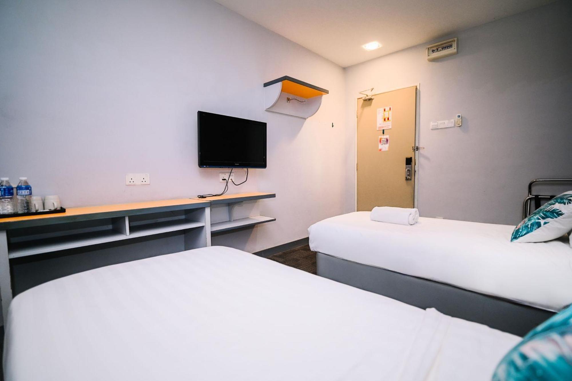 Swing & Pillows - Kl Sg Besi Formerly Known As U Pac Hotel Kuala Lumpur Exterior photo